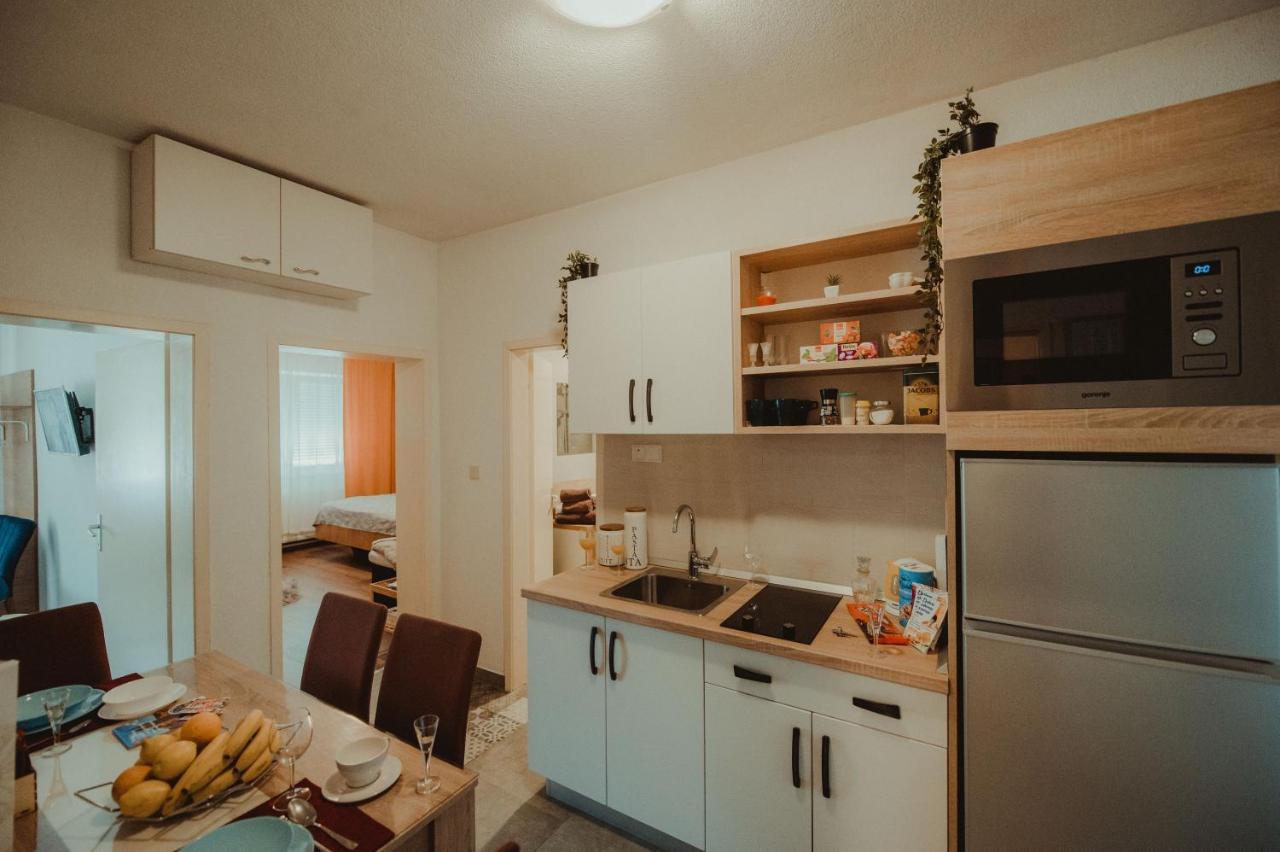 Apartman Lovric Ðakovo Bagian luar foto